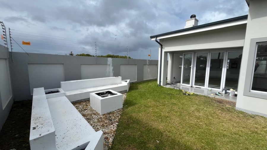 3 Bedroom Property for Sale in Aston Bay Eastern Cape